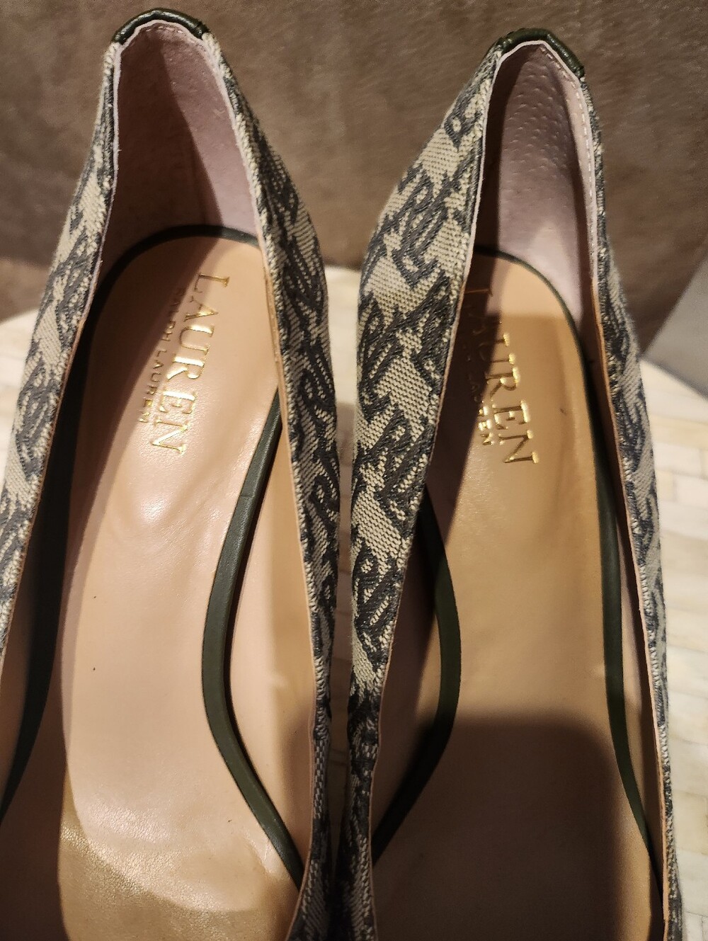 Lauren Ralph Lauren Lindella Monogram Jacquard Pump size 9 - Picture 4 of 10